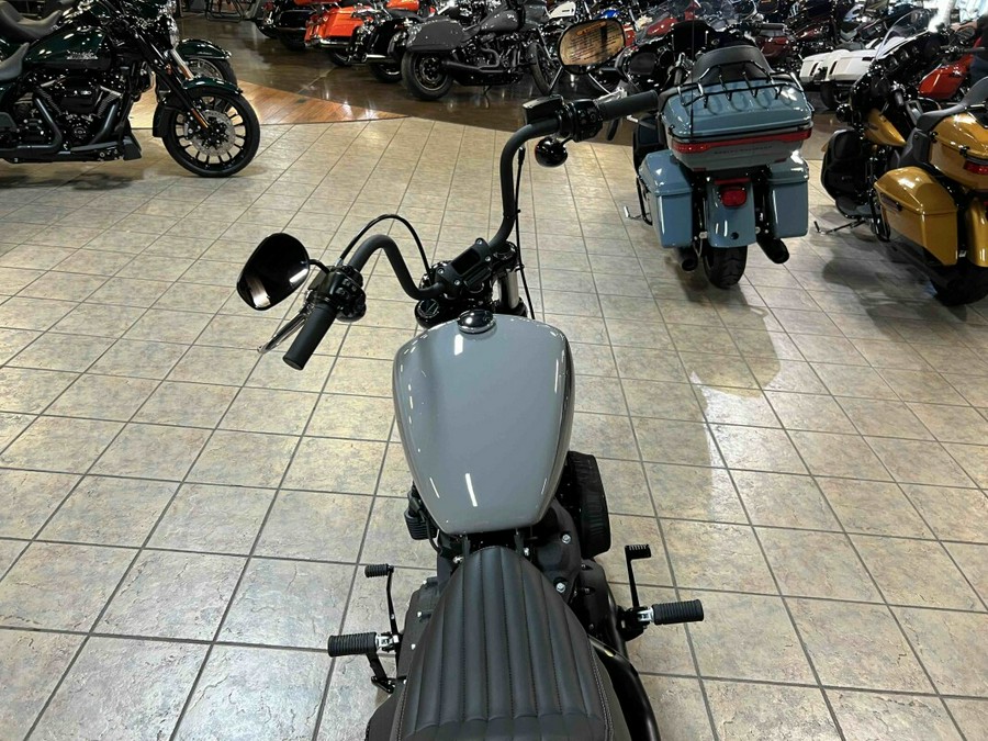 2024 Harley-Davidson Street Bob 114 Billiard Gray