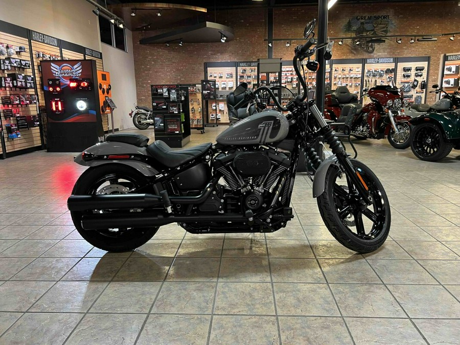 2024 Harley-Davidson Street Bob 114 Billiard Gray