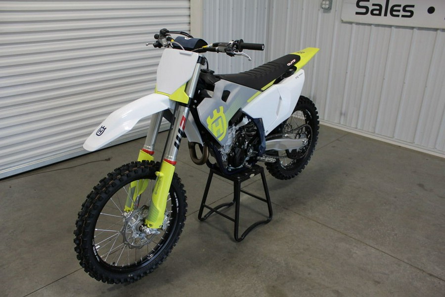 2024 Husqvarna® FC 350 Demo