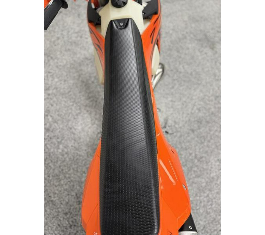 2026 KTM 150 XC-W - KT1238