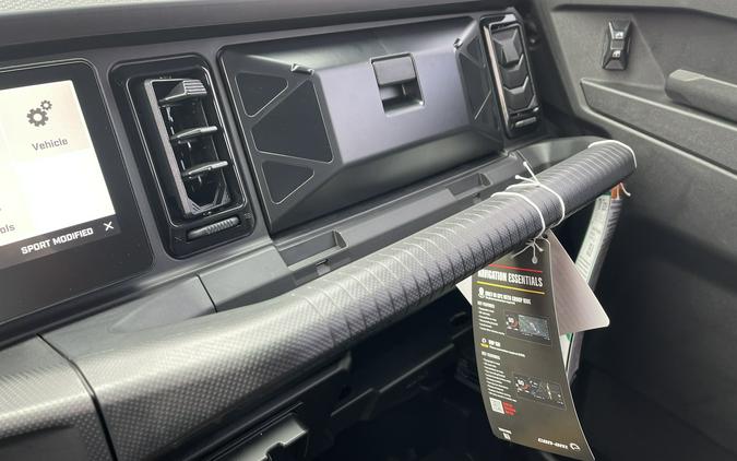 2026 Can-Am Defender MAX XT CAB HD11