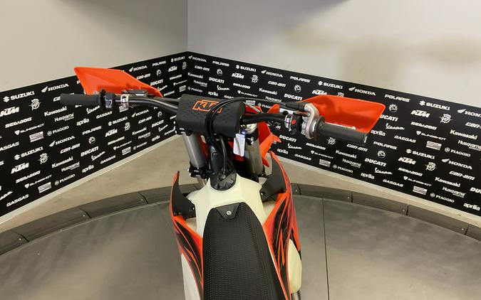 2027 KTM 450 XC-F - 42661M