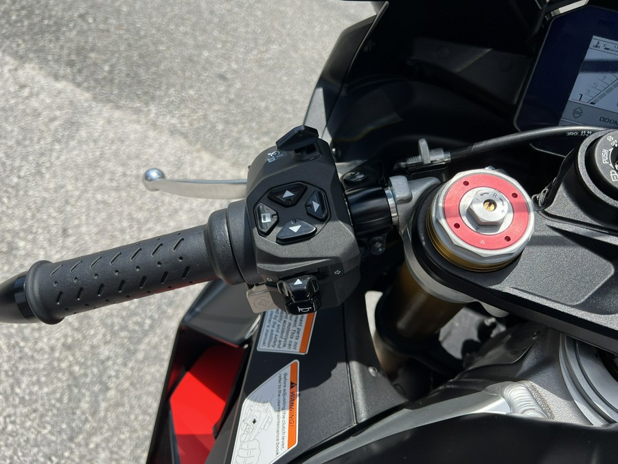 2023 Aprilia RSV4