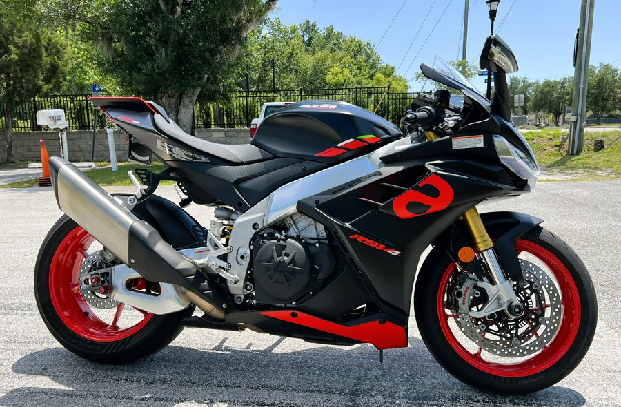 2023 Aprilia RSV4