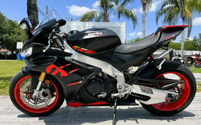 2023 Aprilia RSV4