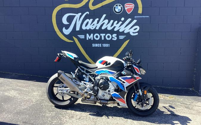 2026 BMW M 1000 R