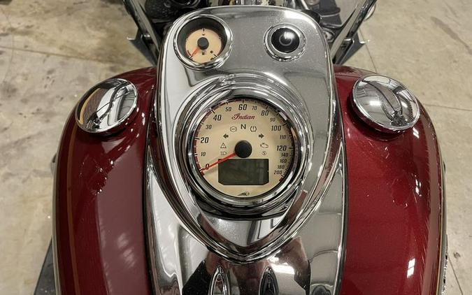 2020 Indian Motorcycle® Springfield® Burgundy Metallic / Titanium Metallic