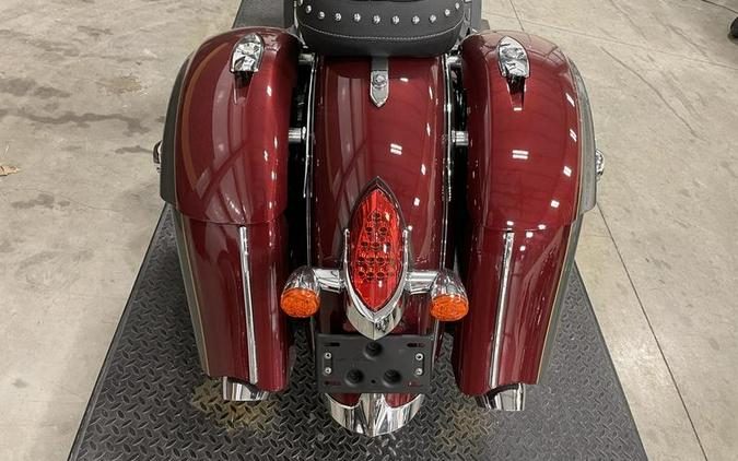 2020 Indian Motorcycle® Springfield® Burgundy Metallic / Titanium Metallic