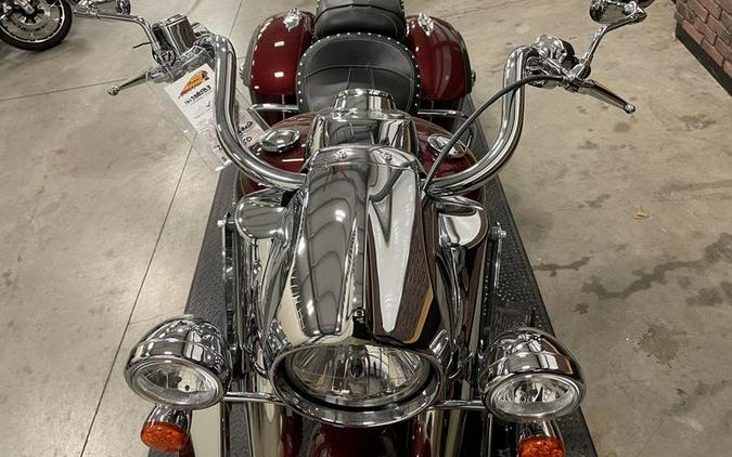 2020 Indian Motorcycle® Springfield® Burgundy Metallic / Titanium Metallic