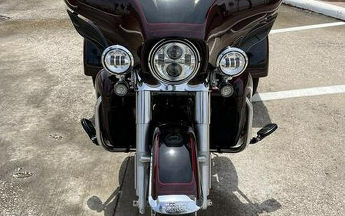 2022 Harley-Davidson® FLHTCUTG - Tri Glide® Ultra