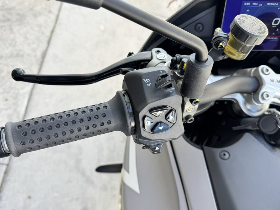 2024 Moto Guzzi V100 Mandello Aviazione Navale