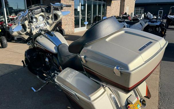 2011 Harley-Davidson FLHXSE2 CVO Street Glide