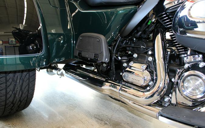 New 2024 Harley-Davidson Tri Glide Ultra FLHTCUTG Trike For Sale In Miami, Florida