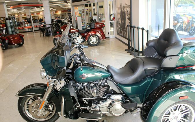 New 2024 Harley-Davidson Tri Glide Ultra FLHTCUTG Trike For Sale In Miami, Florida