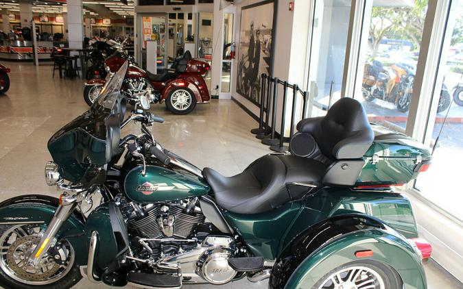 New 2024 Harley-Davidson Tri Glide Ultra FLHTCUTG Trike For Sale In Miami, Florida