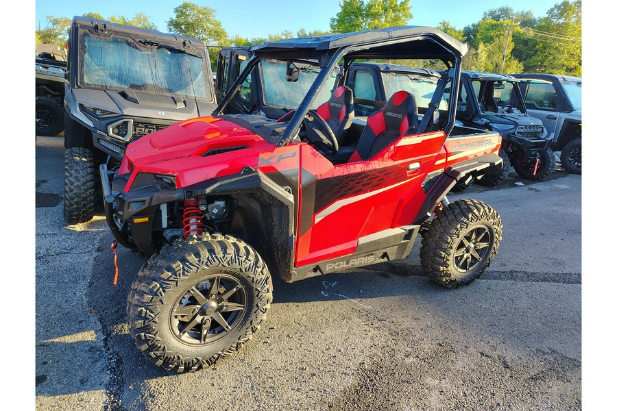 2025 Polaris Industries GENERAL® XP 1000 Premium