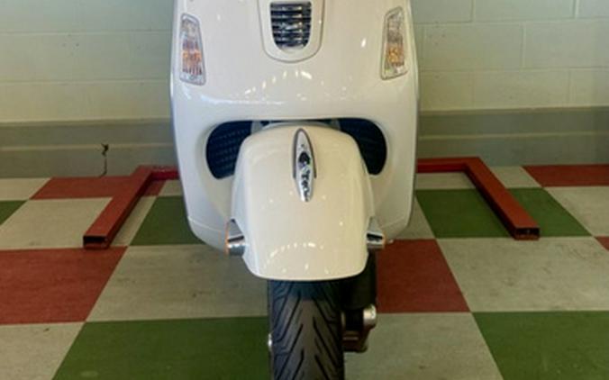 2013 Vespa GTS 300 i.e. Super