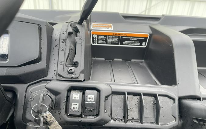 2026 Can-Am Defender DPS HD9