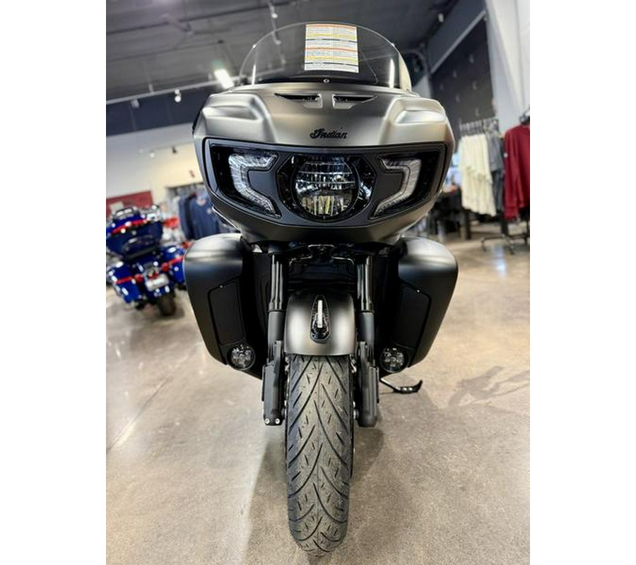 2026 Indian Motorcycle® Pursuit® Dark Horse® Black Smoke