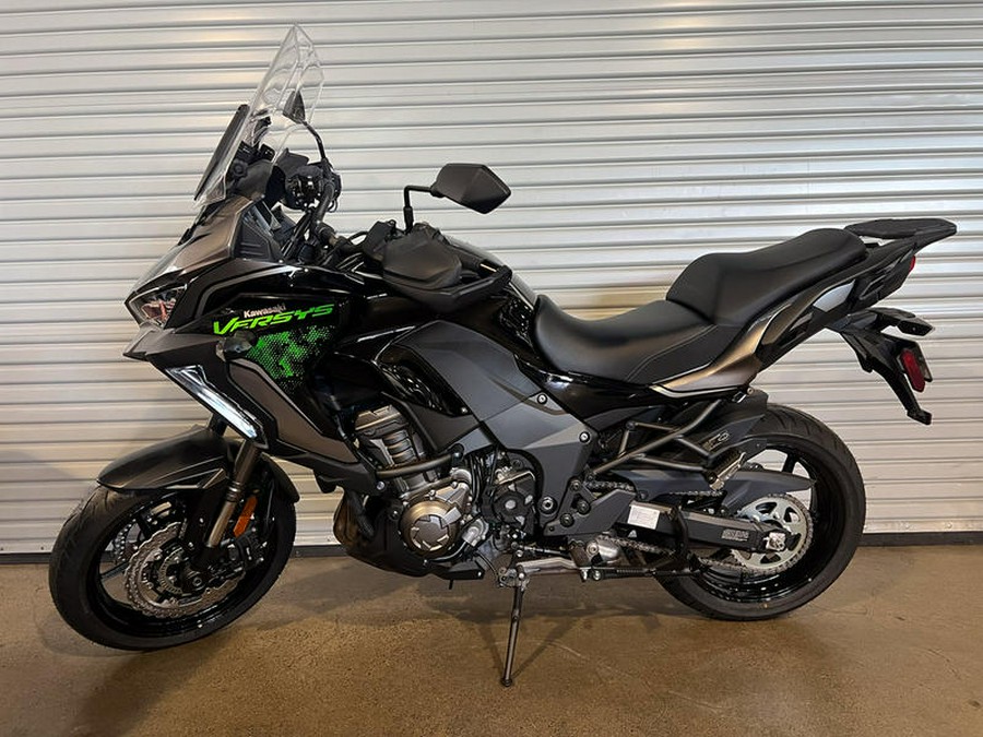 2023 Kawasaki Versys® 1000 SE LT+