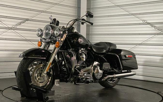 2010 Harley-Davidson® FLHRC - Road King® Classic