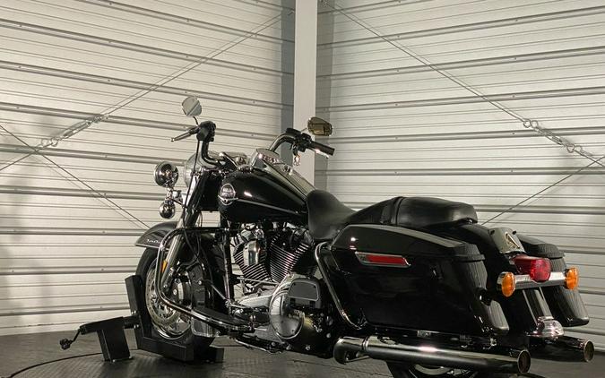 2010 Harley-Davidson® FLHRC - Road King® Classic