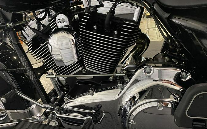 2010 Harley-Davidson® FLHRC - Road King® Classic