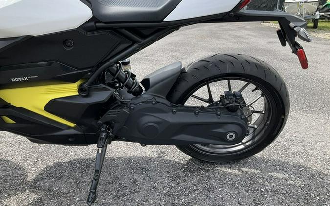 2025 Can-Am Pulse White