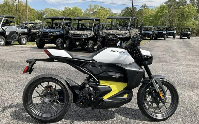 2025 Can-Am Pulse White