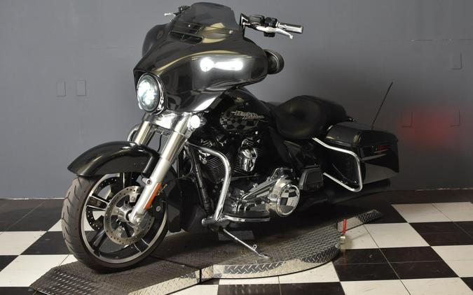 2018 Harley-Davidson Street Glide Black Tempest FLHX