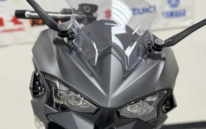 2026 Kawasaki Ninja® 500 Metallic Flat Spark Black