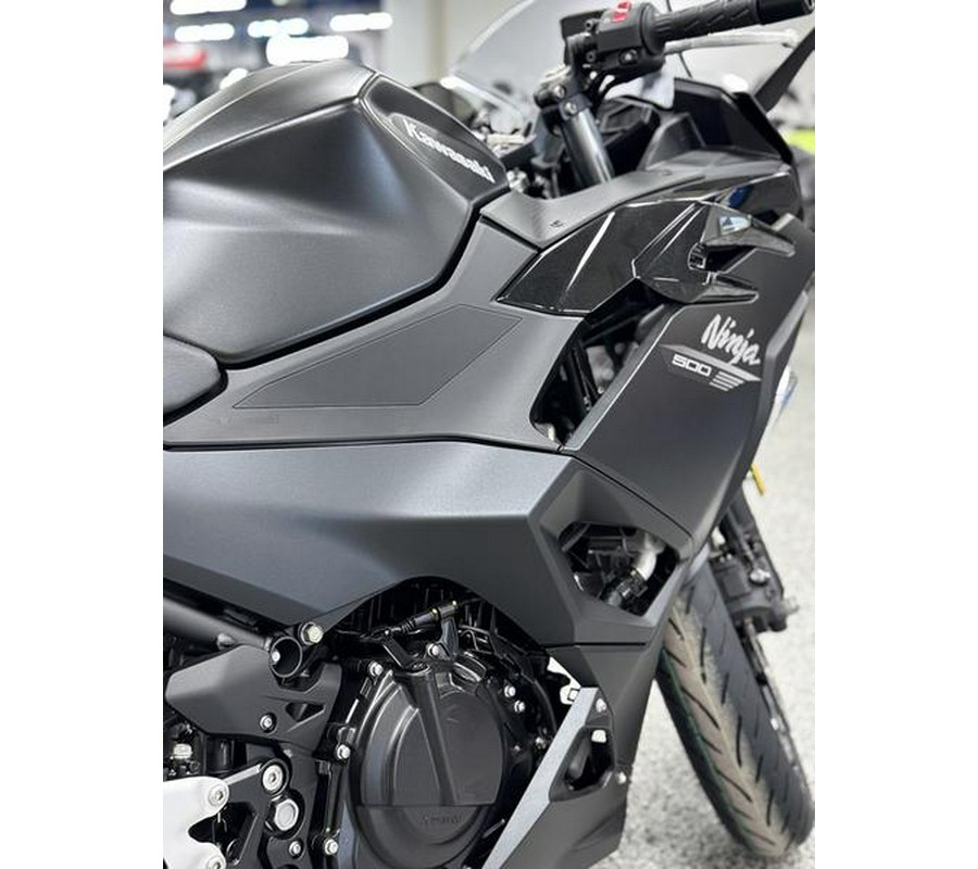 2026 Kawasaki Ninja® 500 Metallic Flat Spark Black