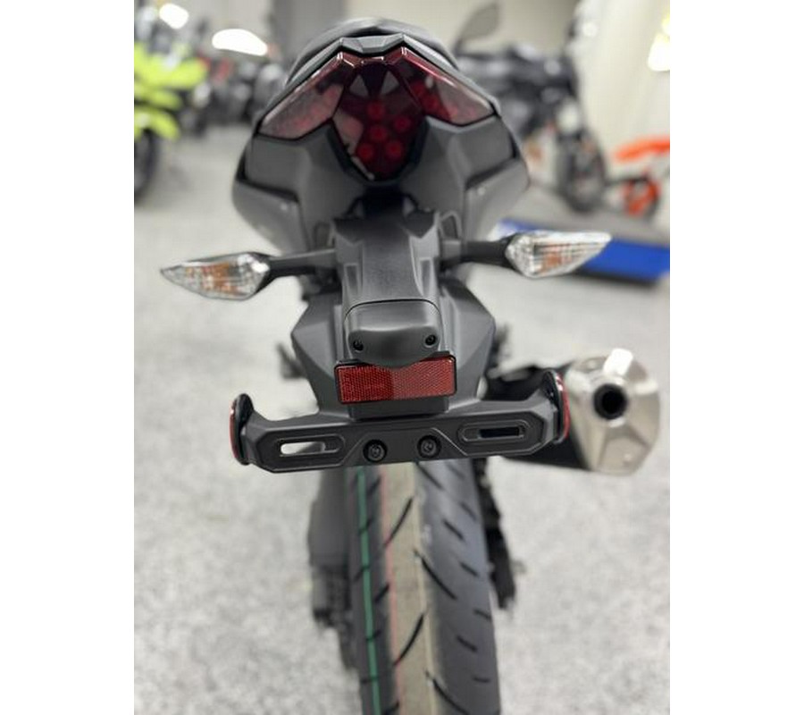 2026 Kawasaki Ninja® 500 Metallic Flat Spark Black