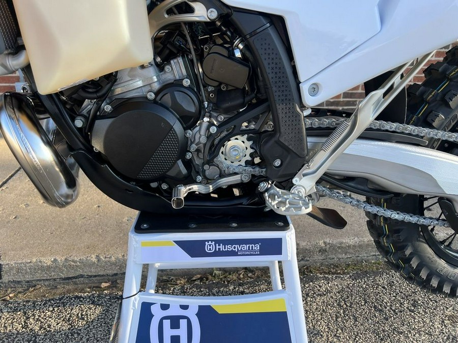 2024 Husqvarna® TE 300 Pro