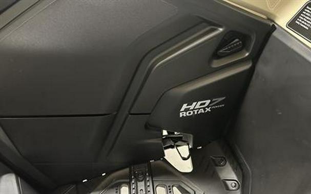 2026 Can-Am Outlander PRO XU HD7