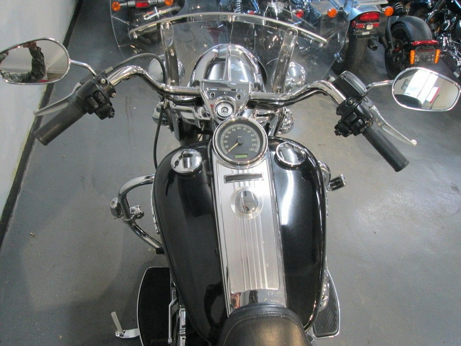 2011 Harley-Davidson® FLHR - Road King®