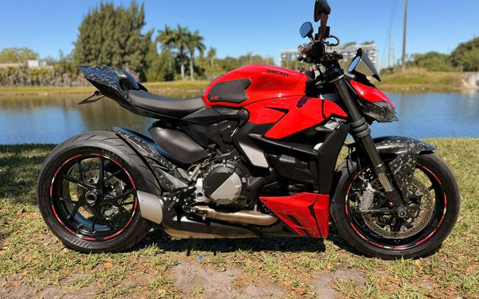 2022 Ducati Streetfighter V2