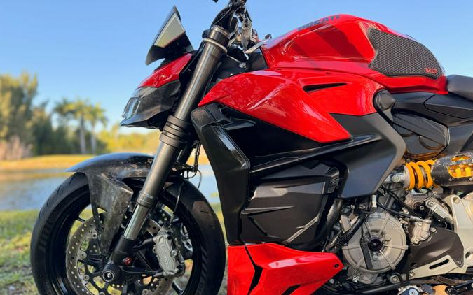 2022 Ducati Streetfighter V2