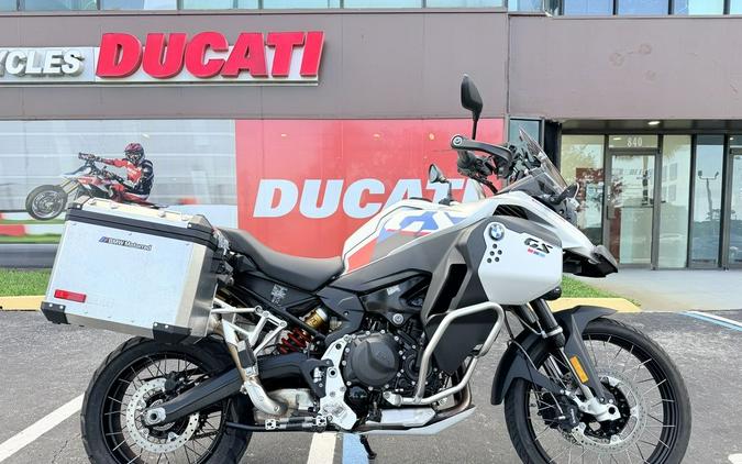 2024 BMW F 900 GS Adventure White Aluminum Metal Matte