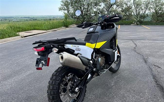 2022 Husqvarna Norden 901