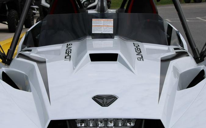 2024 Slingshot ROUSH EDITION MANUAL