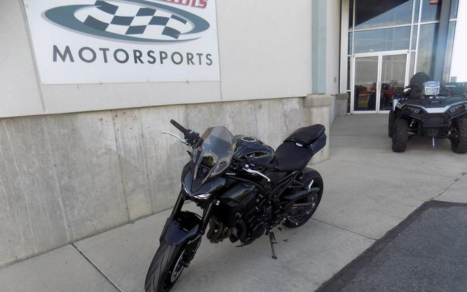 2025 Kawasaki Z900 ABS Metallic Spark Black/Metallic Carbon Gray