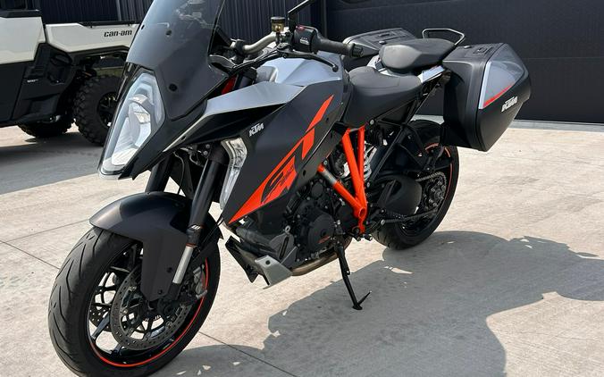 2016 KTM 1290 Super Duke R