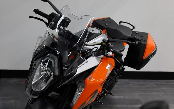 2017 KTM 1290 Super Duke GT