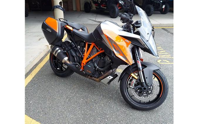 2017 KTM 1290 Super Duke GT