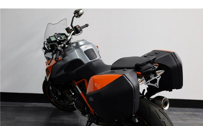 2017 KTM 1290 Super Duke GT