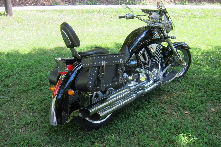 2005 Victory Motorcycles KINGPIN