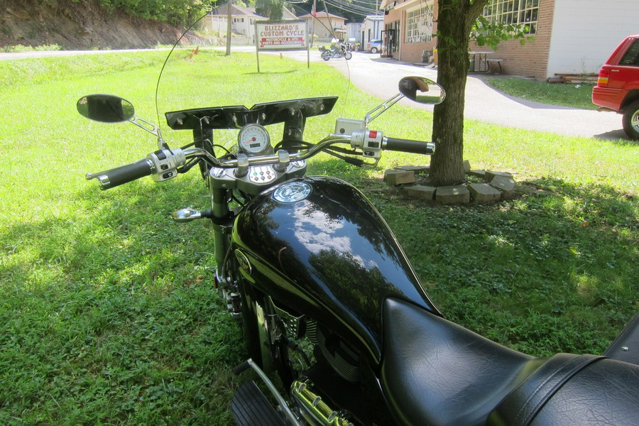 2005 Victory Motorcycles KINGPIN