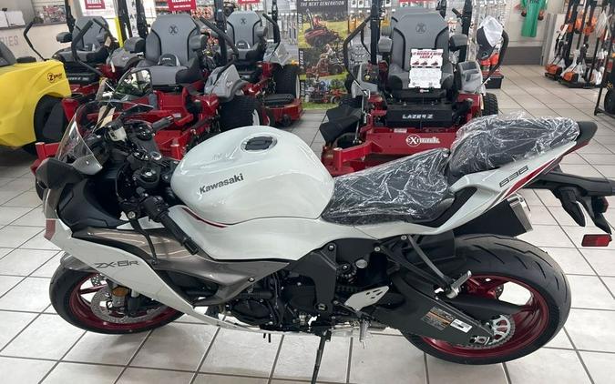 2025 Kawasaki NINJA ZX -6R ABS PEARL ROBOTIC WHITE/GRAPHITE GRAY