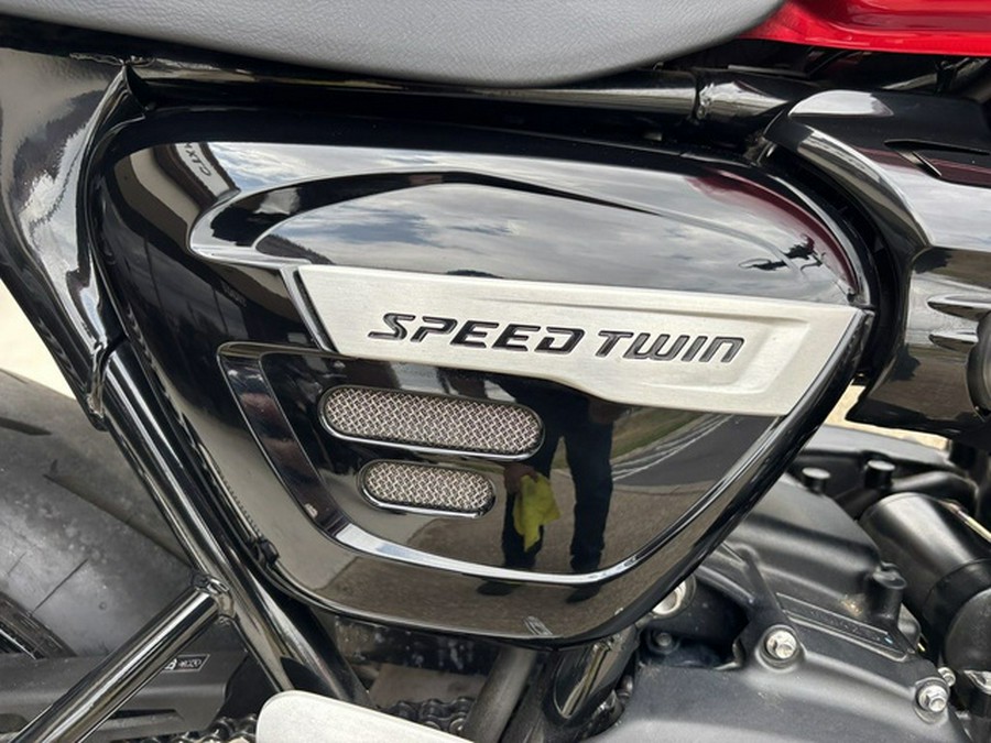 2023 Triumph Speed Twin 1200 Red Hopper